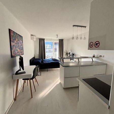 New Studio, Central Location! ブラチスラヴァ エクステリア 写真