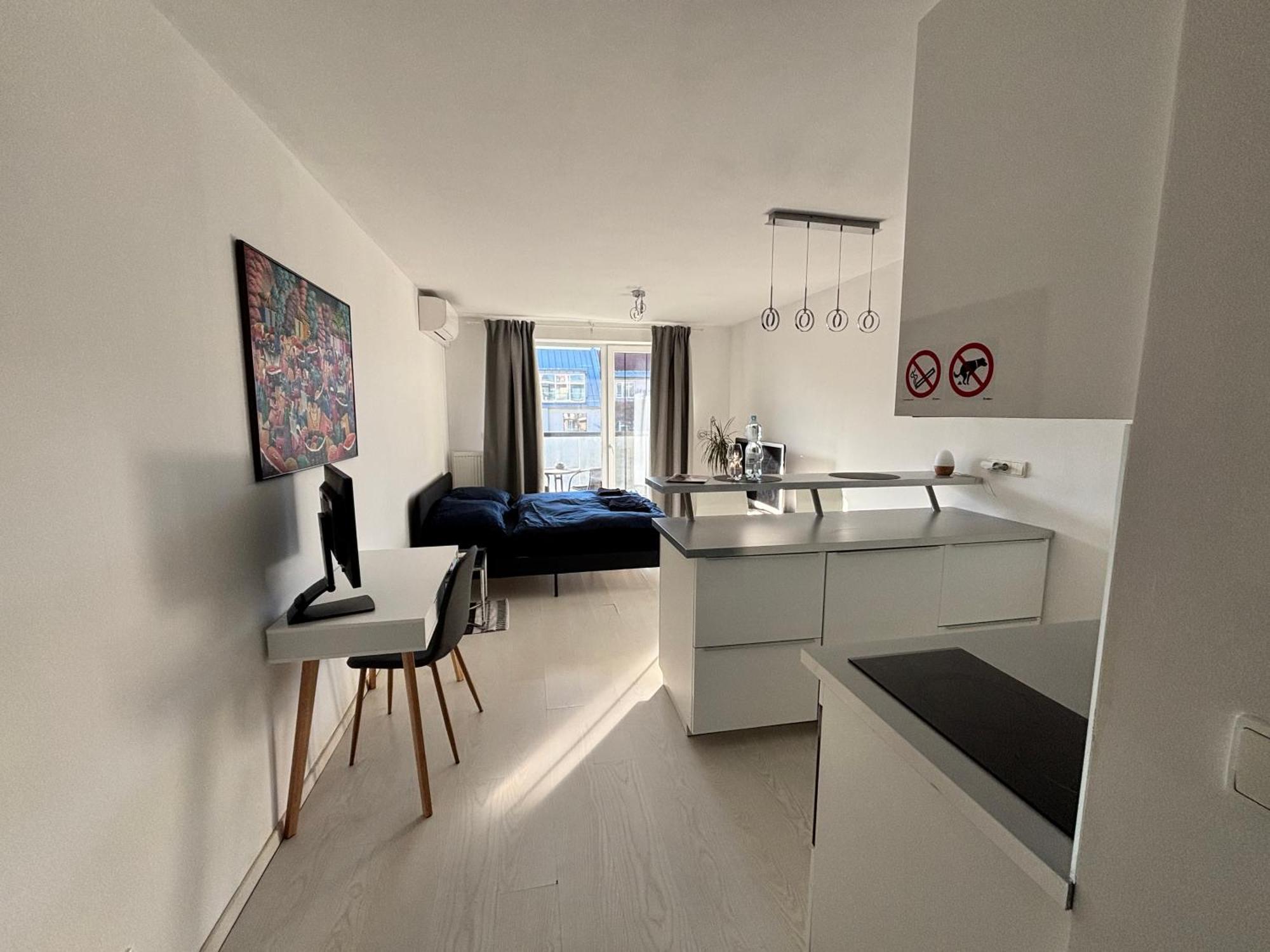 New Studio, Central Location! ブラチスラヴァ エクステリア 写真